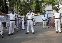 बंगाल चुनाव: डायमंड हार्बर के पांच पुलिस अधिकारियों पर गिरी गाज, चुनाव आयोग ने किया सस्पेंड